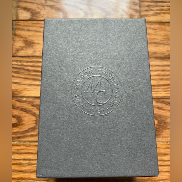 📍SOLD📍Hibiscus Mahajad by Maison Crevelli Extrait de Parfum. - Picture 6 of 9